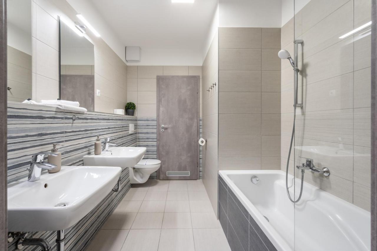 Navy Angel Apartment With Balcony Budapest Extérieur photo