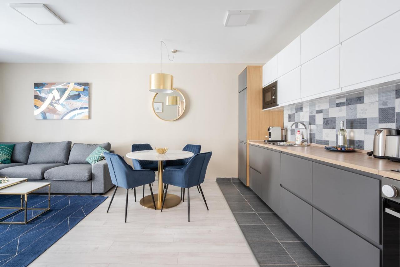 Navy Angel Apartment With Balcony Budapest Extérieur photo